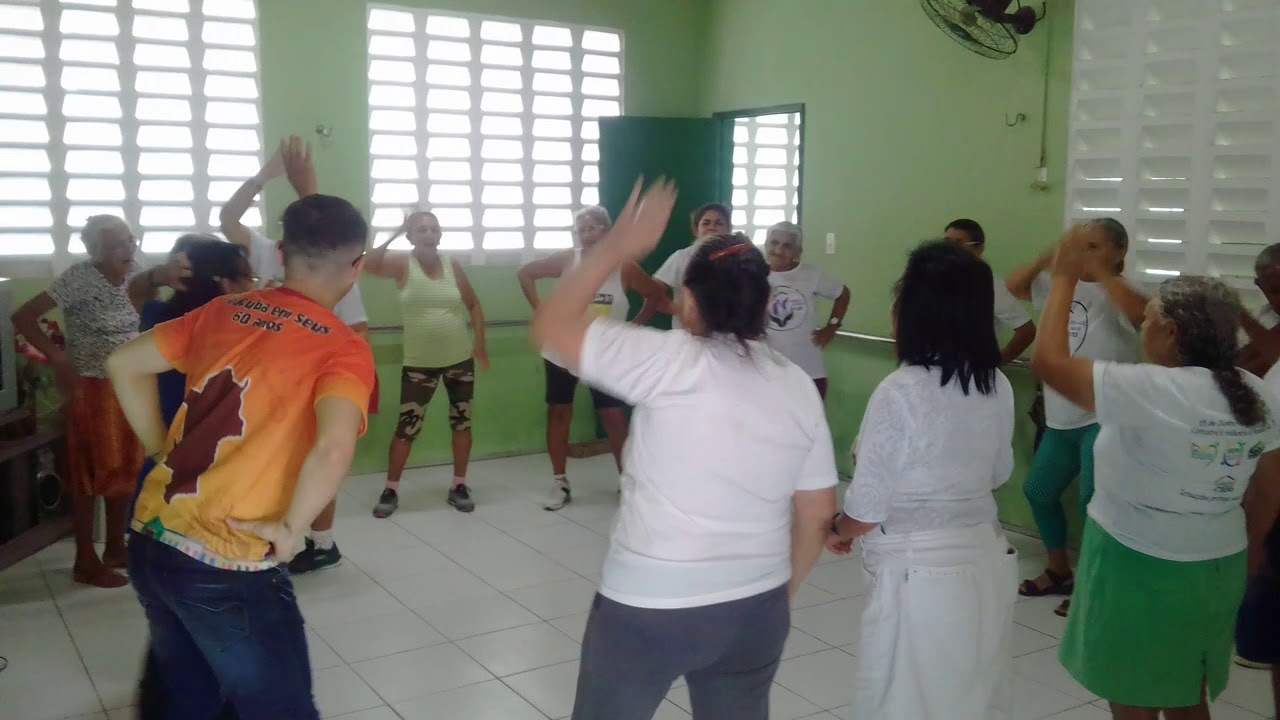 Dinâmica com idosos / O Abraço