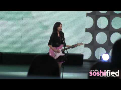 [Fancam] 120521 KMW Google Concert SNSD Seohyun - Flying Duck
