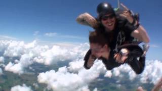 preview picture of video 'Andi's Skydiving! @skydivespaceland Rosharon, TX  Instructor: Rory Corrigan'