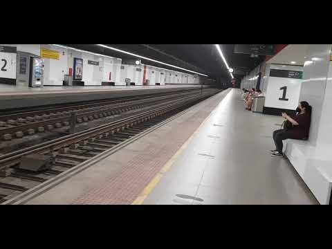 Here is the Alvia Train in Valencia Cabanyal