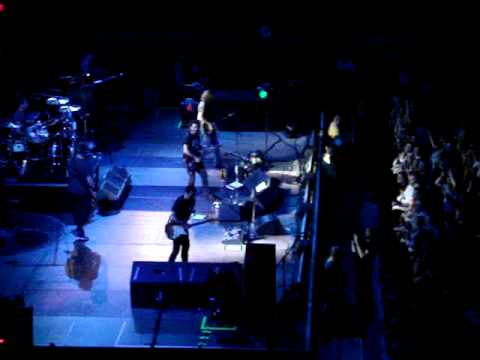 Pearl Jam - Ain't Talking Bout Love/Porch, Hartford 5/15/10