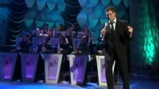 Michael Bublé :::: Can&#39;t Buy Me Love.