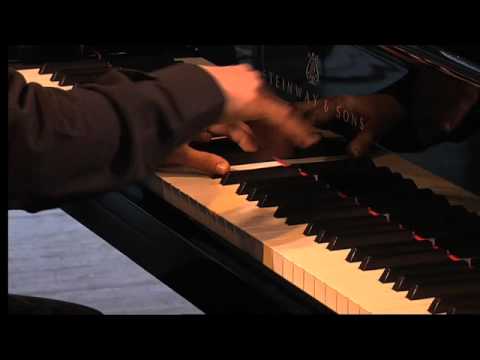 Martyn van den Hoek - Franz Liszt/ Funérailles