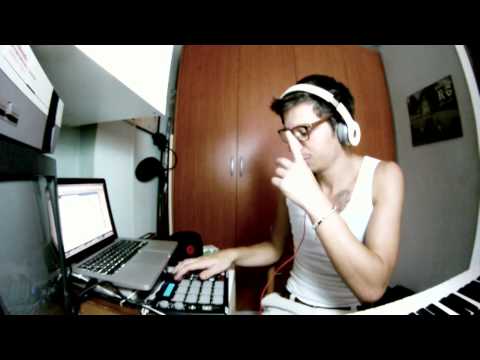 017. Chebit Making Beatz - Classic Sampled Beat (Jason Shoutout & Pool Graphic Art)