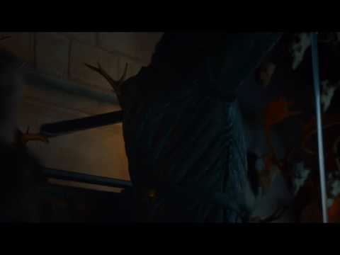 Sam steals his father's sword - Game of Thrones S06E06