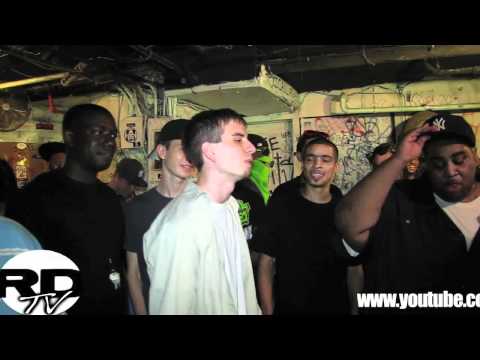 Detective Tuesday vs Flash