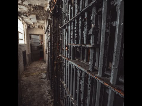 Video thumbnail iZ_qAj2uqOc