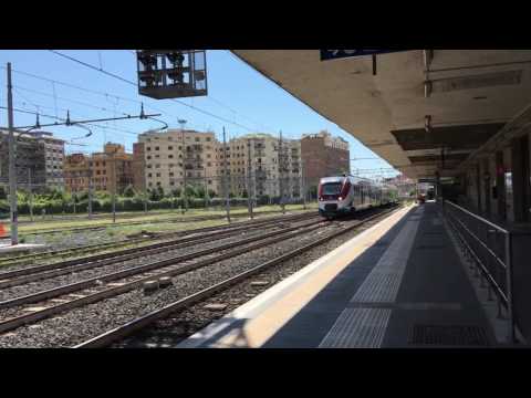 Leonardo Express in transito a Roma Ostiense