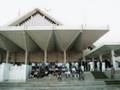 Shah Faisal Masjid (Worlds Largest Mosque) - YouTube