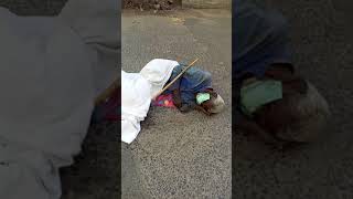 So sad please help poor people 😭😭🙏🙏🙏#shorts #shortvideo #beggar #help #helppoorpeoples