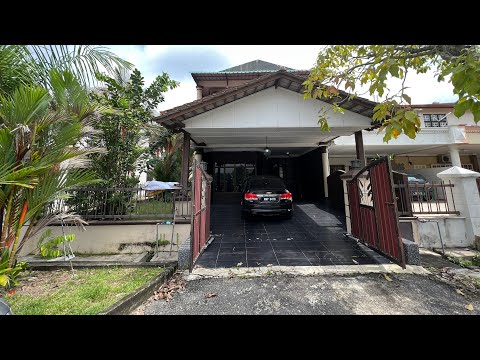 RENOVATED & FULLY FURNISHED 2 STOREY END LOT EXTRA LAND, TAMAN DESA MELATI, BANDAR BARU NILAI, NILAI . video