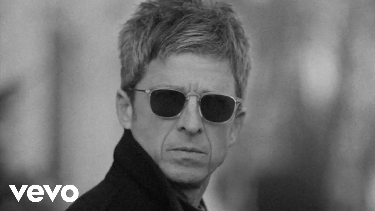 Noel Gallagher’s High Flying Birds — Flying On The Ground