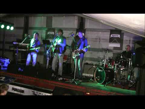 Skupina Ministri - I Feel Fine (The Beatles, Lennon-McCartney)