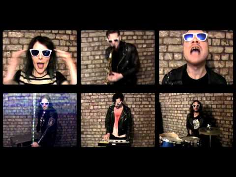 Zombina and the Skeletones - PHANTOM WITH THE X RAY MIND