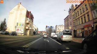 Wjazd na skrzyżowanie na czerwonym świetle, Legnica ul. Jaworzyńska