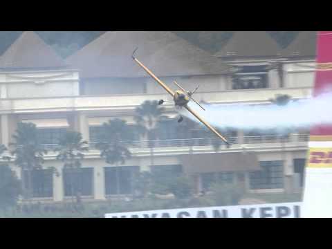 Der Siegesflug des Nigel Lamb | Red Bull Air Race 2014 Malaysia