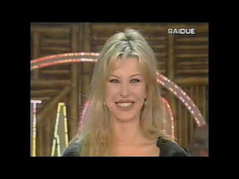 Macao (1997) - Di Giovanni settimo piano e Natasha (Sergio Friscia e Lucia Ocone) con Alba Parietti