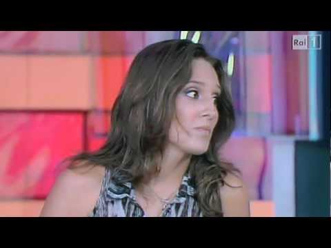 Francesca Manzini imita mara venier a estate con noi in tv