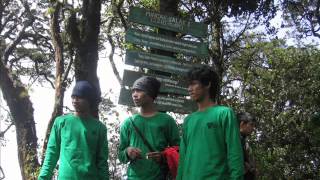 Download lagu gugun blues shelter : kandas mp3