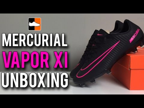 Pitch Dark Vapor XI Unboxing | Nike Black Mercurial Football Boots