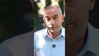 — Իմ պապան քո պապայից ուժեղ ա😀