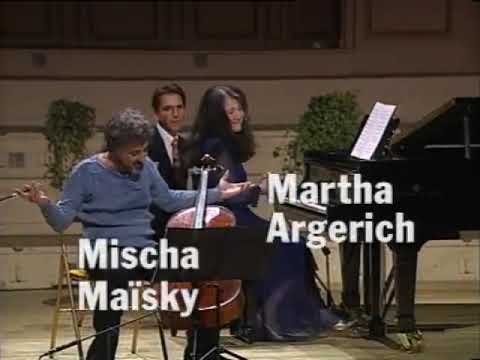 Mischa Maisky breaks string during performance with Martha Argerich!