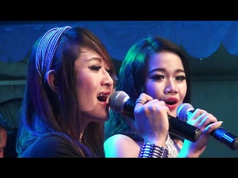 EMMA AMANDA, LOVA AZORA & RIA MUSTIKA RGS - OLEH OLEH (live Binuang)