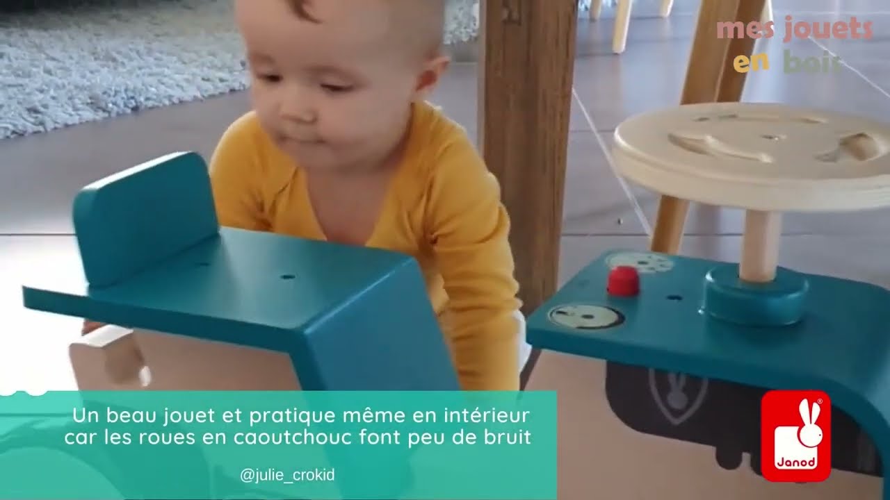 Porteur en bois pour bébé - Tracteur
