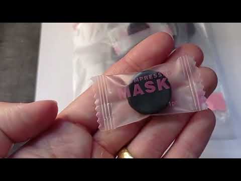 PACOTE COM 30 MÁSCARA COMPRIMIDAS PRETAS