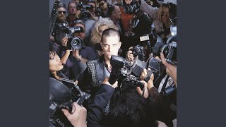 South Of The Border (Live At The Forum, London, UK / 1998)