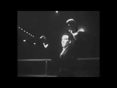 Nicolino locche - uncanny defence and entertaining showboating