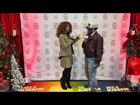 Thumbnail for Ravyn Lenae Talks Chicago, Sabrina Carpenter, & More by Ravyn Lenae