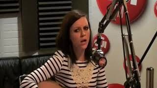 Amy Macdonald - Don&#39;t Tell Me That It&#39;s Over (Acoustic Live Session French Radio 2010)