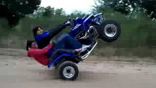 Willy en Banshee bien despacio (Emi y Mari)