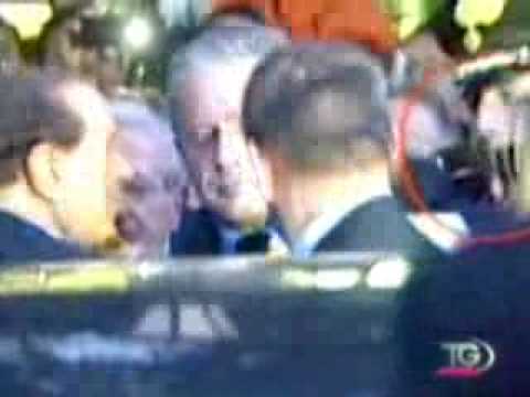 Berlusconi saluta Patrizia D'Addario