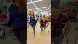 Download lagu Thanks to the girl for her help! I know that the world is not without kind people! #shorts mp3 Download lagu Thanks to the girl for her help! I know that the world is not without kind people! #shorts mp3