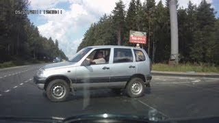 preview picture of video 'Почти ДТП. Слепой водитель'