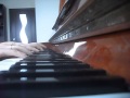 Bahh Tee Ангел на пианино 