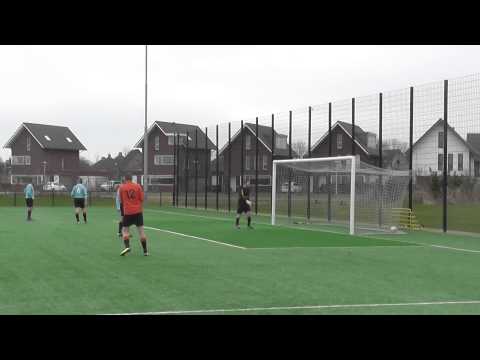 Opjestropdas.nl 7 feb 2015 VV De Meern 8 - VV De Meern 7 com 4-5 Doelpunt Rob (0-1)