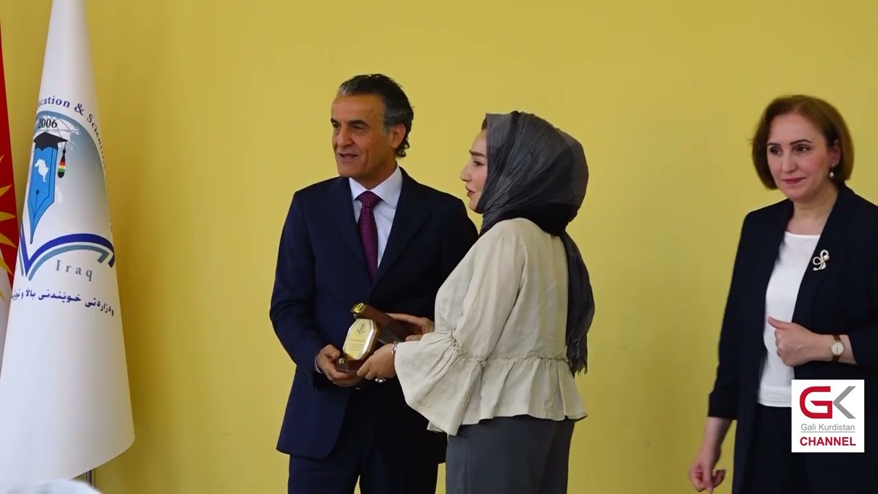 ڤیدیۆ | وەزارەتی خوێندنی باڵا خەلاتی رێزلێنانی بەخشییە 51 مامۆستای زانكۆی حكومی و تایبەت