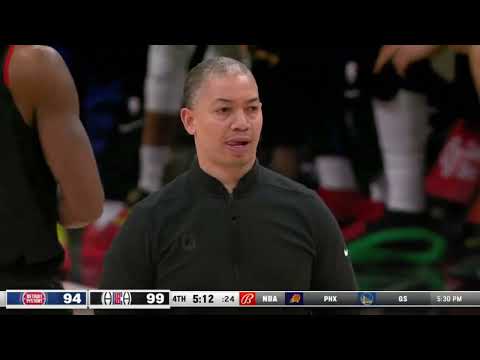 Norman Powell gets KNOCKED OUT by Pistons Player LIVE...Clippers Injury