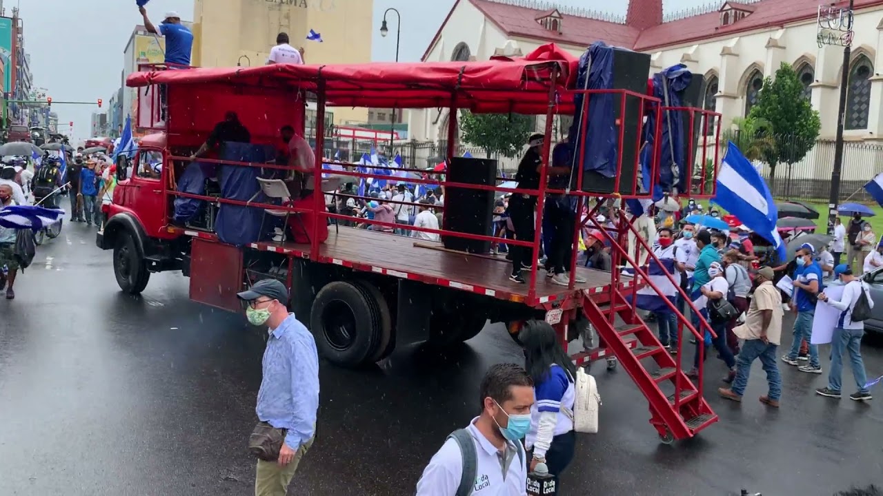 Ambiente de la marcha de nicaragüenses en Costa Rica