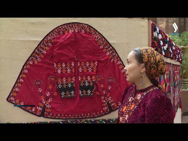Aşkabat’ta Mahtumkulı Firaki’nin 300. yıldönümüne ithafen dekoratif ve uygulamalı sanatlar sergisi düzenlendi