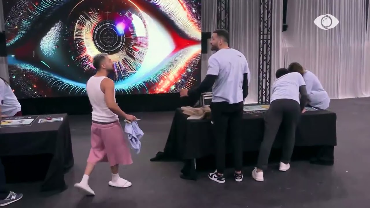 Je moshatar me mua…/ Loredana debaton me Gjestin