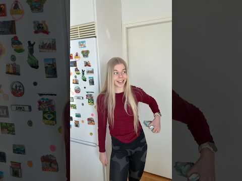 Hihih, samaistutko tähän fiilikseen😂🍬Kuka on sun pahin karkki varas🤭🍬