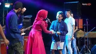 Download lagu Anisa Rahma // Angin // Om Adella Live Sepulu Bangkalan mp3