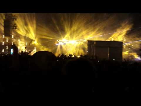 Creamfields 2015 - Avicii ► Wake Me Up (Avicii ft. A. Blacc) + Hold On (Henrik B ft. David Spekter)