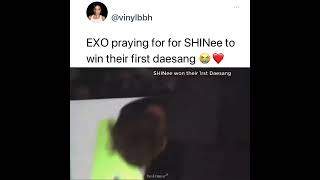 Download lagu EXO praying for SHINee to win their first Daesang... mp3