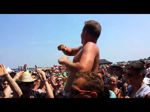 Votvírák 2015, Jaroslav Uhlíř - Pavel má narozeniny