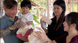 Download lagu Blind Boxကို မိသားစုလိုက်ဖောက်ကြမယ် 😁 mp3